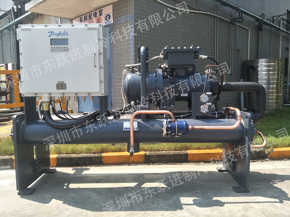化工螺桿式冷水機